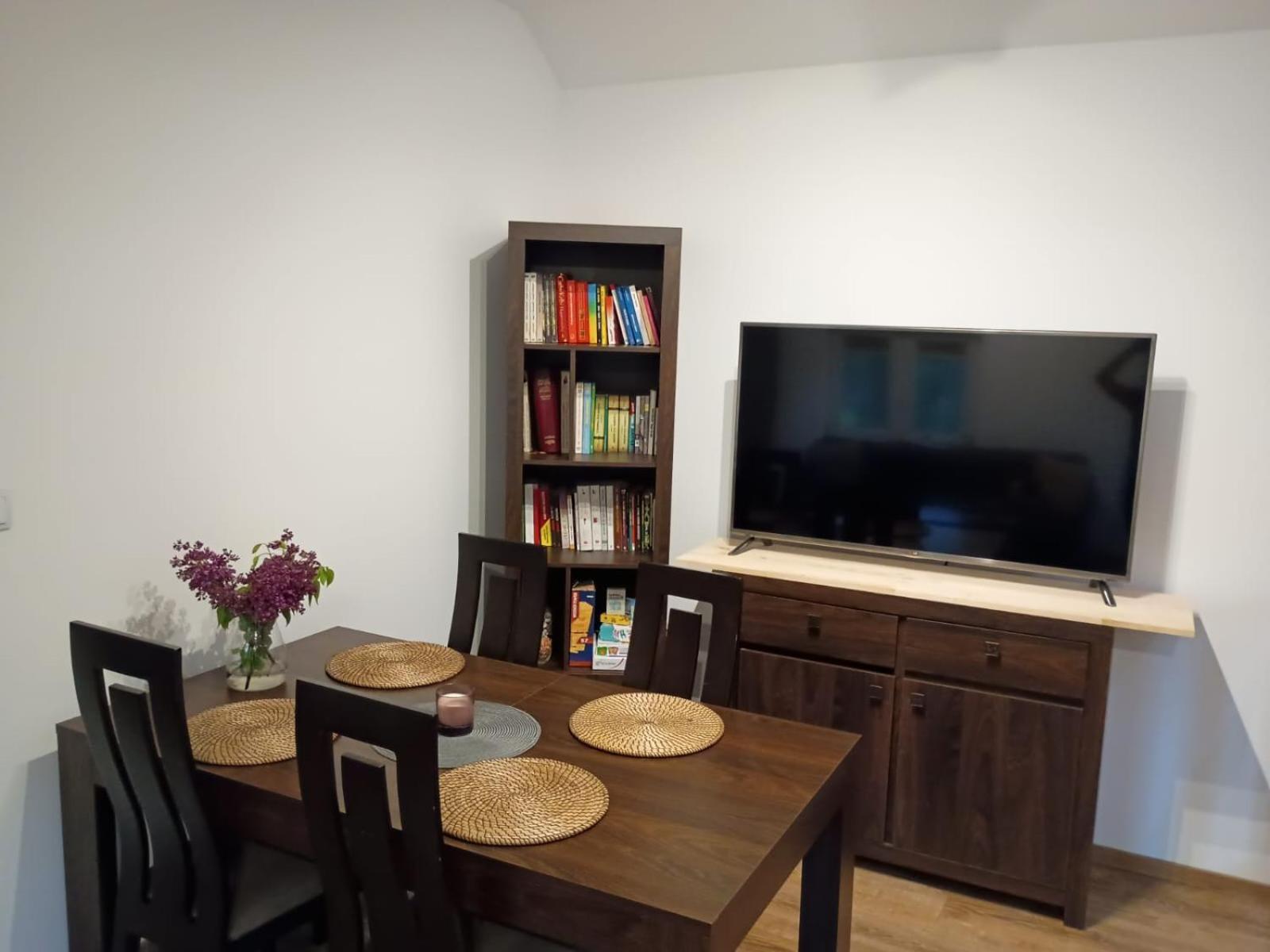 Apartament Pod Lasem Tenczynek Екстер'єр фото