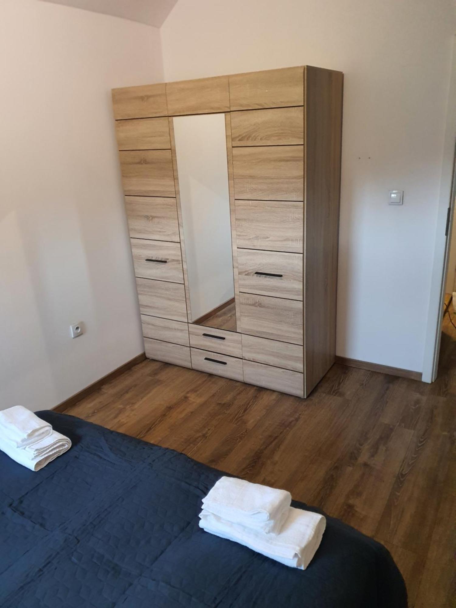 Apartament Pod Lasem Tenczynek Екстер'єр фото